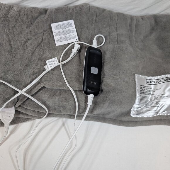 Black & Decker heated Blanket - Picture 1 of 3